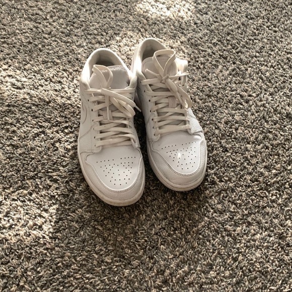 Jordan 1 lows - Picture 1 of 4